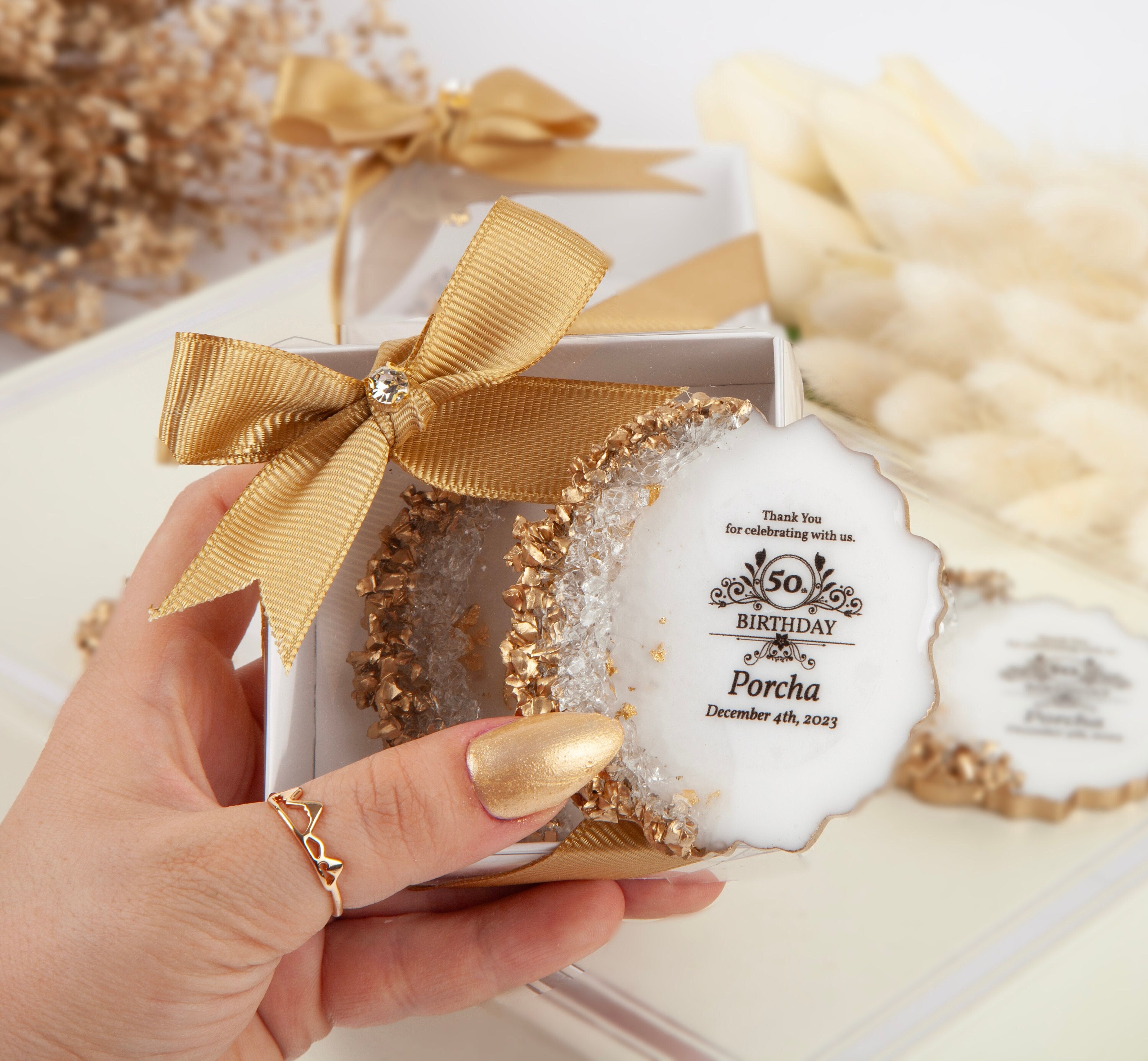 Novelty favors discount