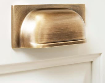 Massiver Messing Knauf Griff: Traditionelle Schrankbeschläge