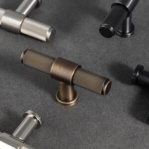 large solid brass knurled  or reeded cabinet t-bar pull / knob , heavy weight perfect for draws cupboard , wardrobe pulls , hardware