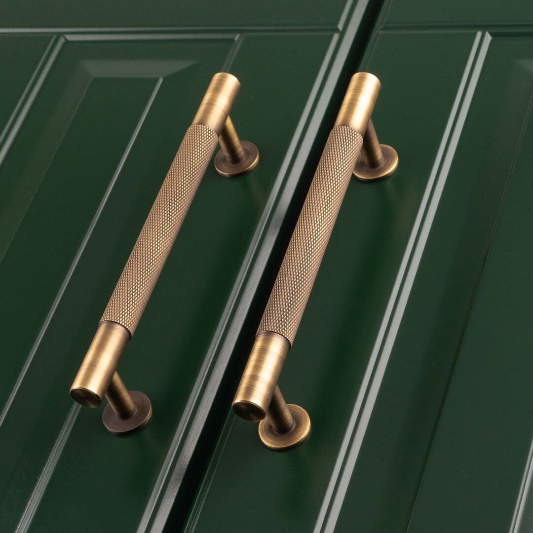 Knurled Pull Handle, Precision Engineered to Add Texture to an Iconic ...