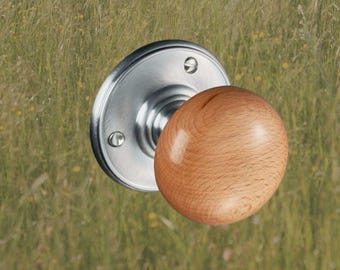 Pair of Solid Oak Wooden Door Knob on Brass Base. A superb choice for a traditional or modern environments. Very practical, easy to maintain