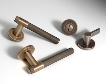 The Kingston Knurled lever on round rose. Sold Brass luxurious lever handle finishes off a contemporary design.