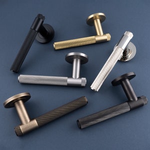 The Kingston Knurled lever on round rose. Sold Brass luxurious lever handle finishes off a contemporary design.