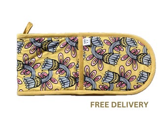 Manopla de horno doble de color amarillo mostaza: guantes de cocina con estampado botánico australiano y pestaña para colgar.
