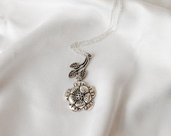 Flowers from Te Fiti Necklace