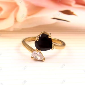 Vintage Black Onyx Engagement Ring Heart Shaped Black Onyx Wedding Ring Antique Black Onyx Bridal Ring Solitaire Engagement Ring For Women