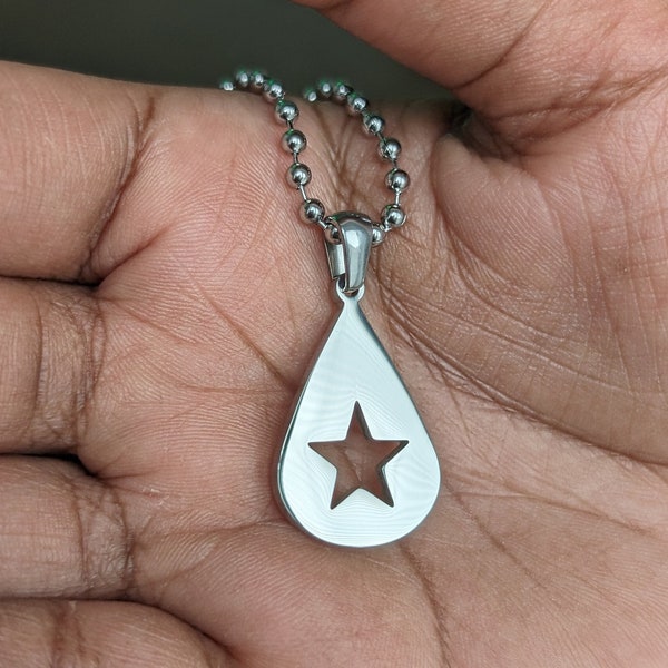 Conan Gris Acero Inoxidable Sólido Encontrado Heaven Star Colgante y Cadena de Bolas - Diseño de Canción Sin Fin Copia Regalo Joyería Púa de Guitarra