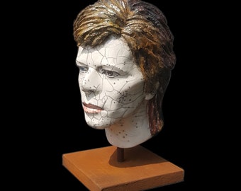 Ziggy *UK Stock* Escultura de cerámica (pieza única de Raku)