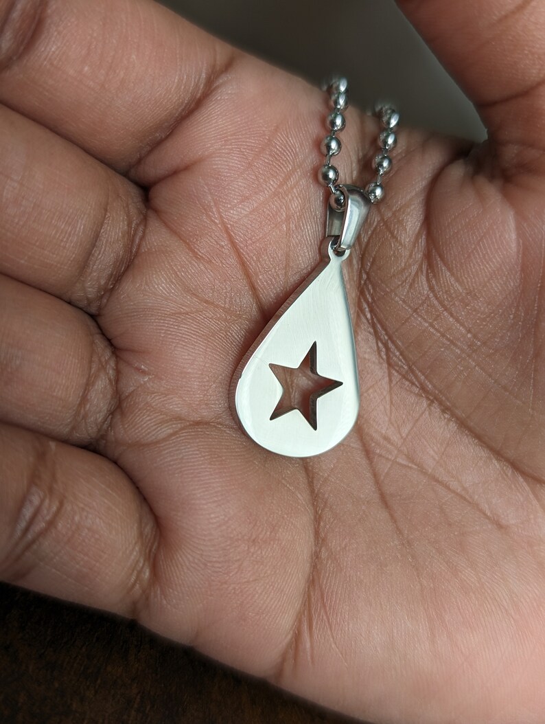 Conan Gris Acero Inoxidable Sólido Encontrado Heaven Star Colgante y Cadena de Bolas Diseño de Canción Sin Fin Copia Regalo Joyería Púa de Guitarra imagen 7