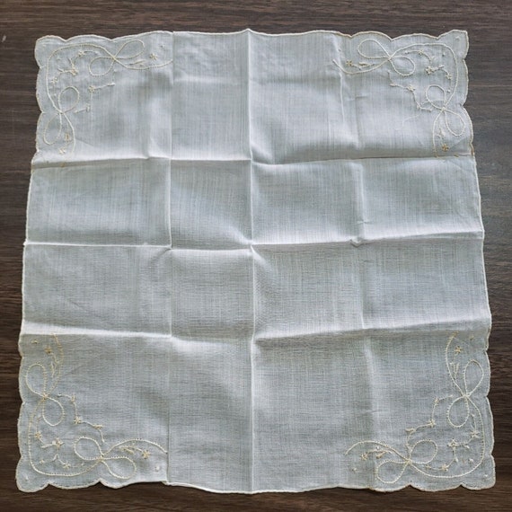 Beautiful Vintage Irish Linen Hankie Cream Beige C