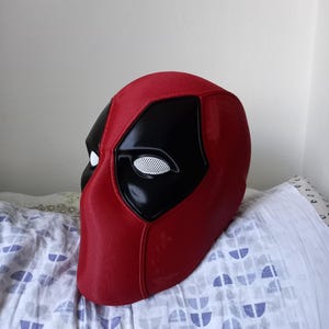 Deadpool mask - Etsy 日本