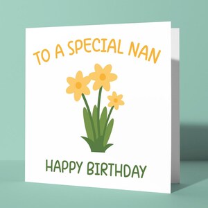 Para una abuela especial, feliz cumpleaños - Linda tarjeta de felicitación de feliz cumpleaños para la abuela / Tarjeta floral sencilla para ella Narcisos