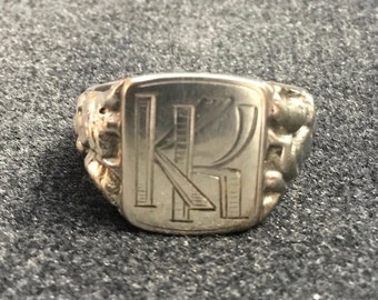 Very nice signet ring with the monogram KK/ vintage/ size 20/ silver 935
