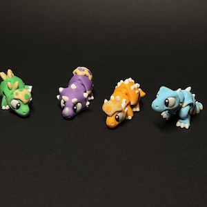 Tiny Dino Buddies | Wigglitz | Flexibele minidieren | Mini-dinosaurussen | T-Rex | Stegosaurus | Verjaardagscadeau | Winactie