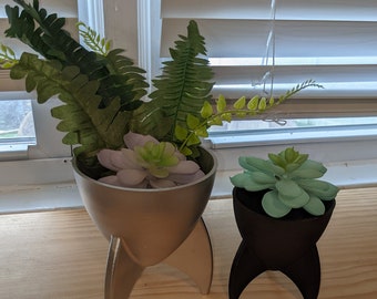 Retro Rocket Planter – Geometric Indoor Plant Holder