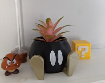 Super Mario Bomb-omb desktop succulent Planter