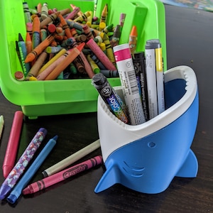 Porte-crayons requin / jardinière succulente / organisateur de bureau / porte brosse à dents / mégalodon / décoration de salle de bain / bureau de devoirs pour enfants / porte canette de soda