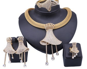 African Gold Crystal Bridal Wedding Jewelry Set femmes Dubai Collier Bracelet Boucles d’oreilles Bague Costume Bijoux set
