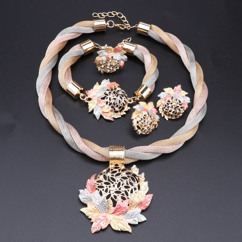 Africain Dubaï Couleur Or Feuilles Cristal Bijoux ensembles Pour femmes Fête nuptiale Collier Boucles doreilles Bague Bracelet Bijoux Set image 8