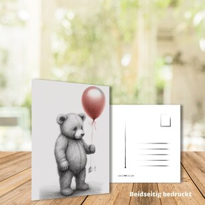 Conjunto de 10 cartões postais de um ursinho de pelúcia com um balão vermelho - como uma bela ilustração, um doce presente não apenas para crianças - também como um cartão de felicitações