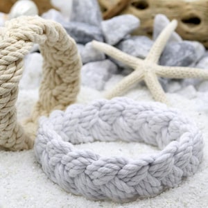 Turks Head Sailor Knot Armband, weißes Strandarmband, Sommer Top geflochtenes Armband im Nautical Rope Style,