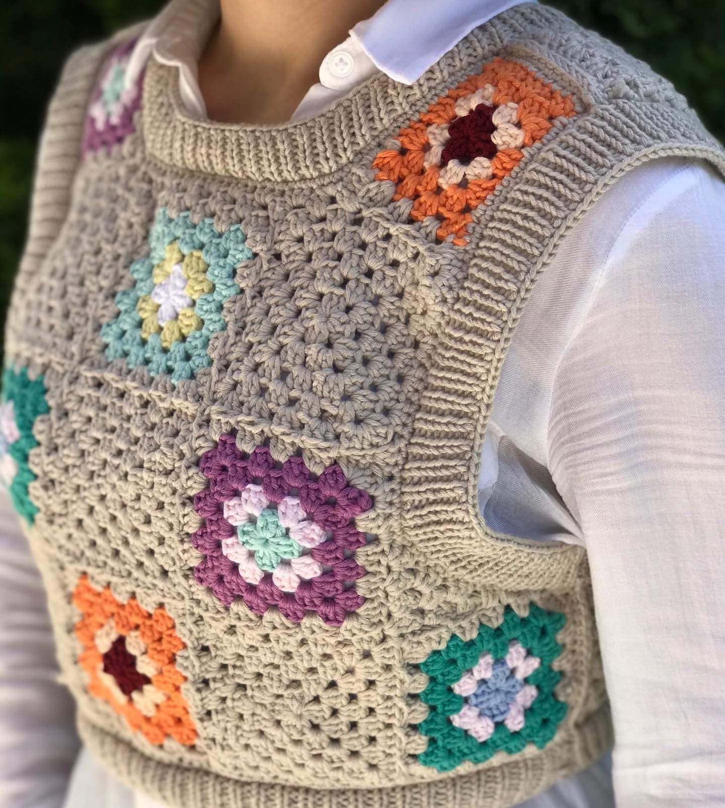 Beige Cropped Granny Square Vest, Crew Neck Knit Sweater Vest, Knitted ...