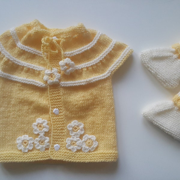 Set di vestiti per bambini lavorati a mano, gilet e stivaletti senza maniche all'uncinetto per bambini, vestiti invernali in cotone giallo per neonati, vestito per tornare a casa