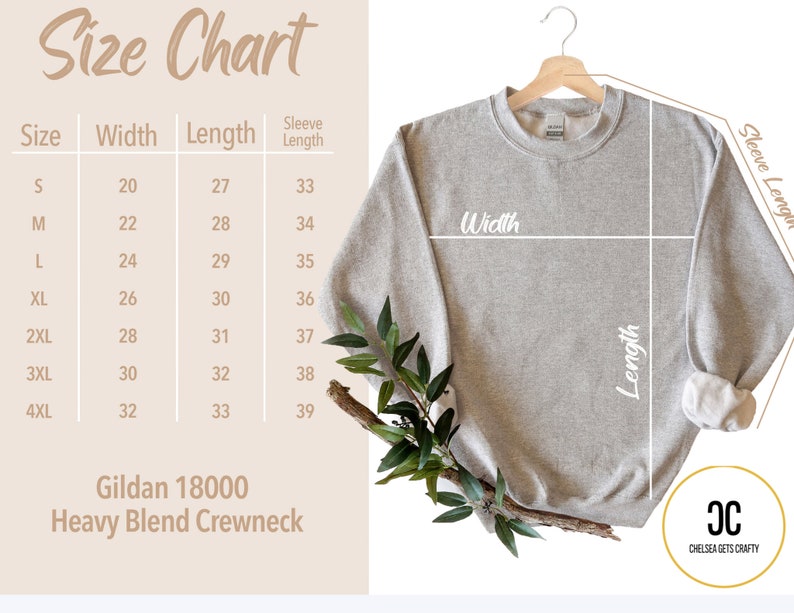 以下が含まれることがあります： 木製のハンガーに、ライトグレーのGildan 18000 Heavy Blend Crewneckスウェットシャツが掛かっています。画像には、幅、長さ、袖丈のサイズがcmで記載されたサイズチャートが含まれています。「Size Chart」というテキストが上部にあります。