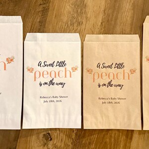 Un dulce melocotón está en camino. Bolsas de regalo para fiestas, bolsas de galletas, bolsas de dulces, bolsas de regalo para baby shower, bolsas de regalo personalizadas. imagen 2