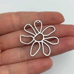 6x Stainless Steel Flower Charms, Flower Shaped Steel Pendant, Steel Earring Findings, Daisy Charm, Laser Cut Steel Jewelry Supplies