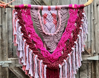 Pretty Purpley Pinks V-Shaped Layered Wall Hanging