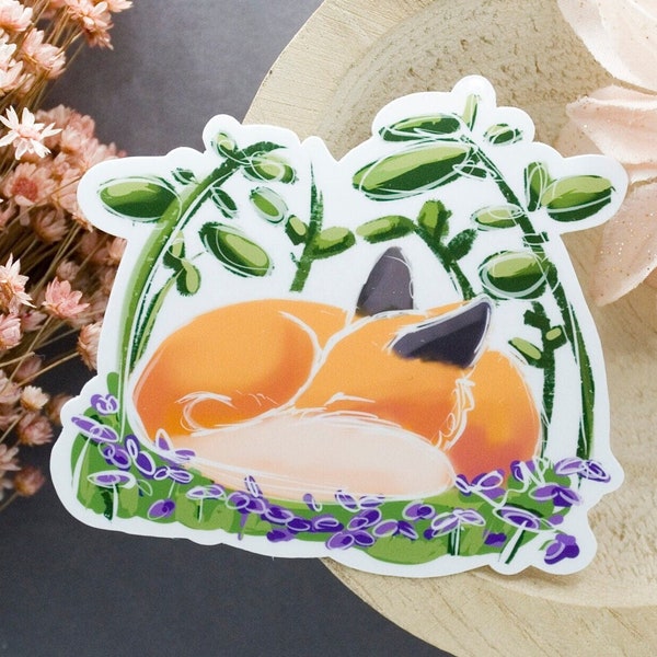 Fuchs in lila Blumen glänzender Aufkleber | süßer Kitsune Sticker | süße Kinderdeko für Schulhefte, Organizer, Hausaufgaben