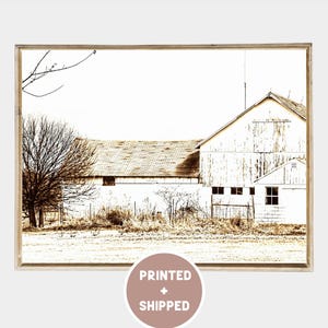 Oude schuur rustieke print gemaild muurkunst, boerderij print, witte schuur land landschap neutrale foto, herfst boerderij bruin goud print, boerderij print, boerderij print