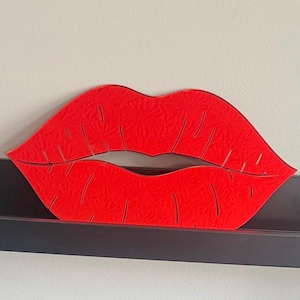 Red Lips Acrylic Wall Mirror: Fun Glam Decor