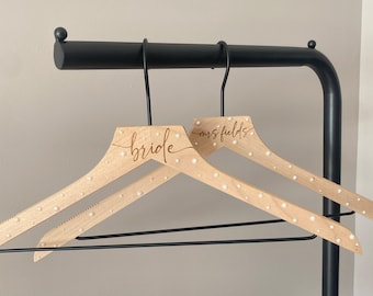 Personalized Pearl Bride Hanger, Custom Engraved Hanger for Bridal Party Wedding