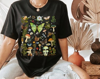 Vintage MUSHROOMs & LUNA MOTH Botanical T-shirt, Mystical Forest Goblincore T-shirt for Nature Lover, Fairy Grunge Fungi Tee, Woodland Shirt