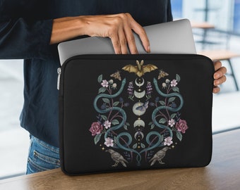 WHIMSYGOTH-laptophoes met maan, mystieke slang, raaf en rozen, gewatteerde laptoptas met bloemenslangen, iPad-tablethoes Witchcore