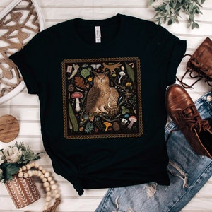 MYSTICAL OWL T-shirt, Forestcore Shirt with Owl Mushrooms Fern & Moth design, Bird Watchers Gift, Boho Witchy Shirt, Dark Cottagecore Shirt