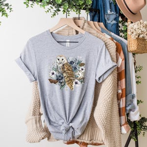 FLORAL OWL T-shirt, Barn Owl Shirt, Forest Bird Tee, Cottagecore T-shirt, Bird Watchers Gift, Nature Lover Shirt, Fall Autumn clothing