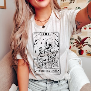THE CHICKEN LOVER Tarot Card T-shirt, Funny Tarot Card Shirt with Skeleton & Chicken Print, Halloween t-shirt, Hilarious Tarot Card