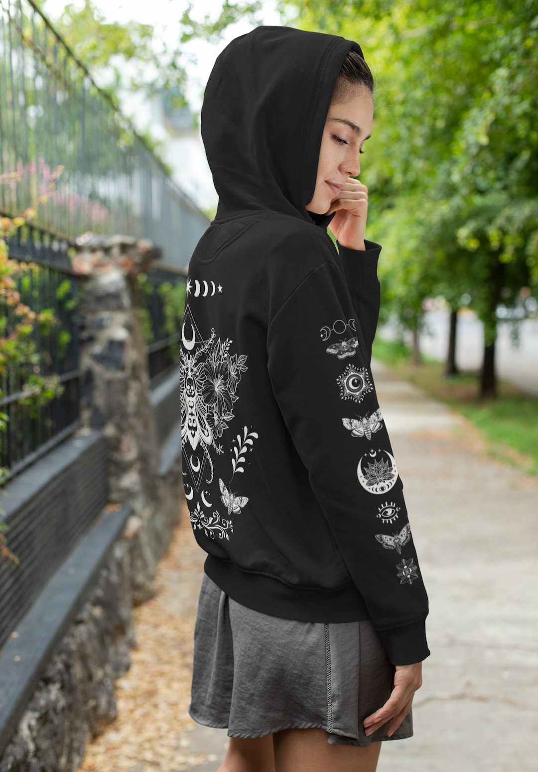 MYSTICAL MOTH Fairy Grunge Black Hoodie, Dark Cottagecore Sweatshirt, Stay  Magical Moon Phases Celestial Butterfly Hoodie, Witchy Hoodie