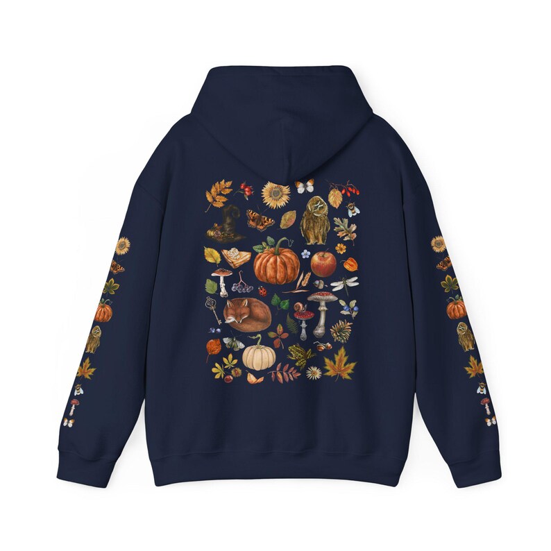 Sudadera con capucha COZY AUTUMN con estampado en la parte delantera y trasera de las mangas, sudadera de otoño COTTAGECORE con calabaza, hojas de otoño, búho, zorro, setas y bayas Navy