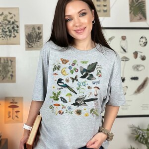 WOODLAND Shirt with MAGPIES MUSHROOMS Butterflies Moth Bindweed Wildflowers & Forest Plants, Botanical Tee for Nature Lovers Gift zdjęcie 5