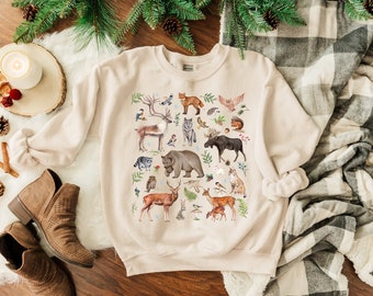 FOREST ANIMALs Crewneck Sweatshirt, Woodland Wildlife Pullover for Animal Lovers, Wild Animals Sweater Deer Moose Bear Fox Wolf Lynx Owl Top