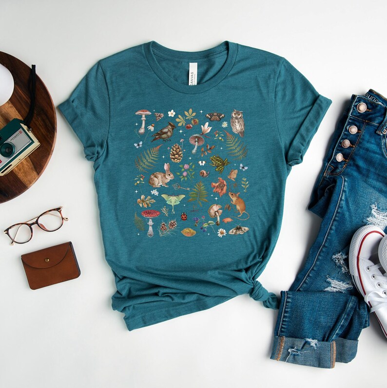 Woodland Wonders: NATURE T-shirt featuring Owl Bird Rabbit Frog Butterflies Mushrooms & Fern, Cottagecore Botanical Shirt, Forest shirt imagen 3
