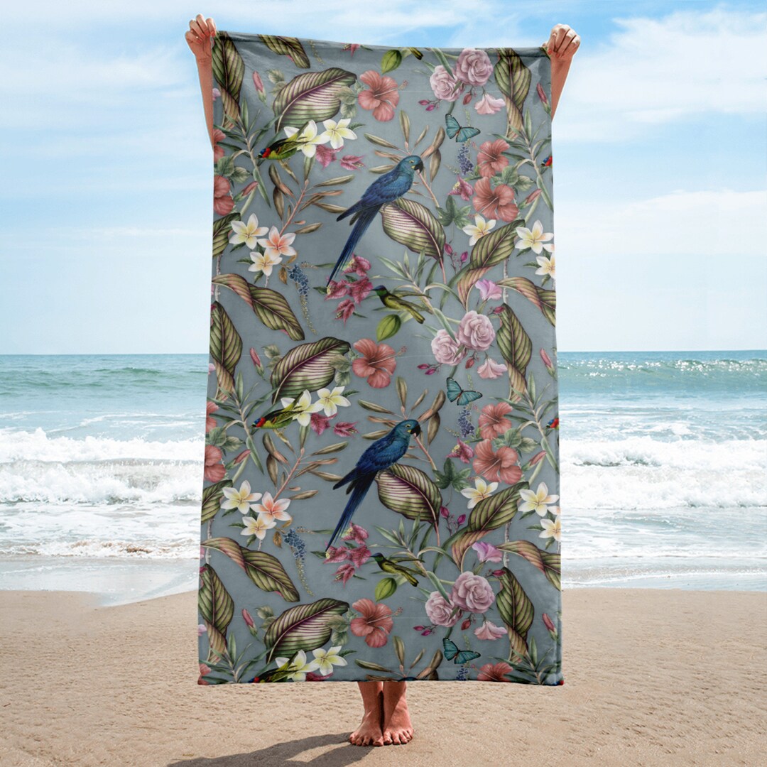 Round Beach Towel with Tropical Parrots
