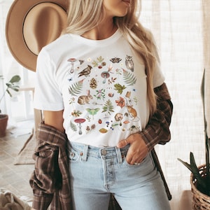 Woodland Wonders: NATURE T-shirt featuring Owl Bird Rabbit Frog Butterflies Mushrooms & Fern, Cottagecore Botanical Shirt, Forest shirt imagen 4