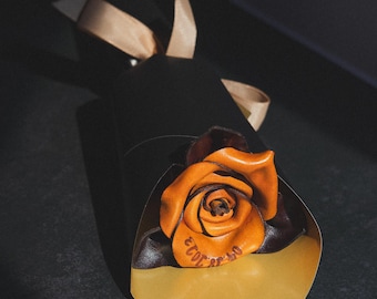 Rosa de cuero artesanal, 3er aniversario