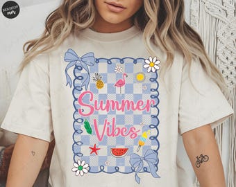 Vibrações de verão PNG Design de coquete de verão, Vida na praia PNG, Sol PNG, Verão feminino PNG, Design de camisa de verão PNG