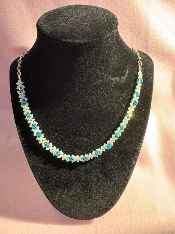 Snow's Embrace Jewelry set